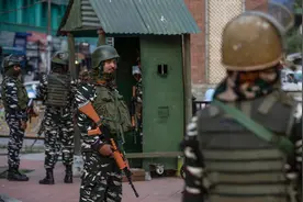 枪击事件后第三天 巴印在克什米尔交火图片