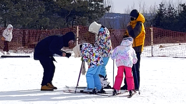 雪板声+欢呼声=冬日顶配！ 延边雪假首日火力全开