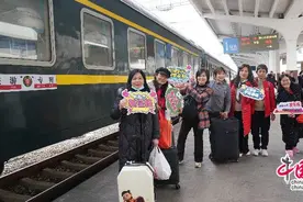 适老化旅游列车，“夕阳红”旅游的新福祉图片