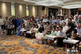 又见舒婷图片
