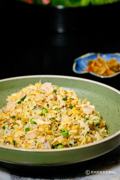 炖花胶汤可以和大闸蟹一起吃吗 2025年花胶能与大闸蟹同吃吗