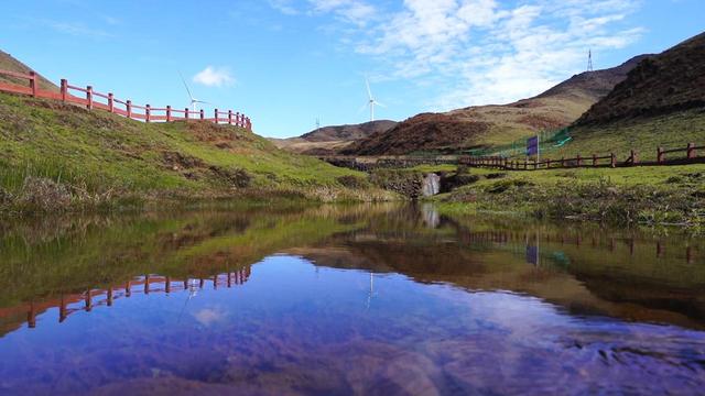乌蒙大草原：邂逅静谧诗意的云端仙境