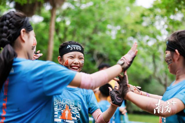 2025强悍泥人儿童障碍挑战登陆鹏城，近4000名小泥人挑战全新障碍