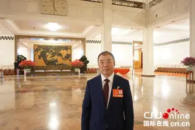全国政协委员齐向东：保持创新张力 延续AI创新的“草根化”趋势图片