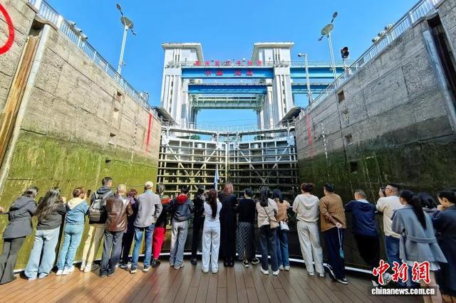 湘鄂“山”“水”联动共绘武陵山区旅游新图景