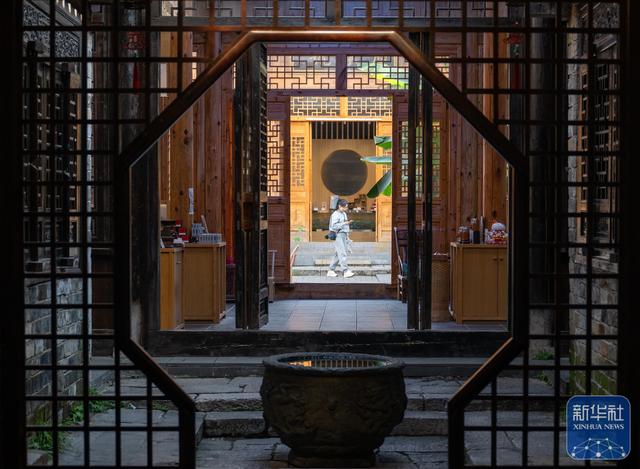 湖北羊楼洞：老街焕新打造特色旅游体验