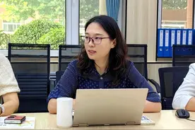 齐鲁学校开展暑期教师培训图片