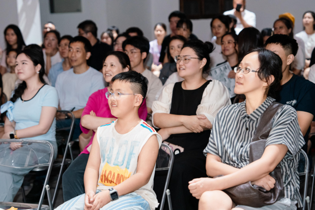 免费享文化！莲都公益脱口秀火了