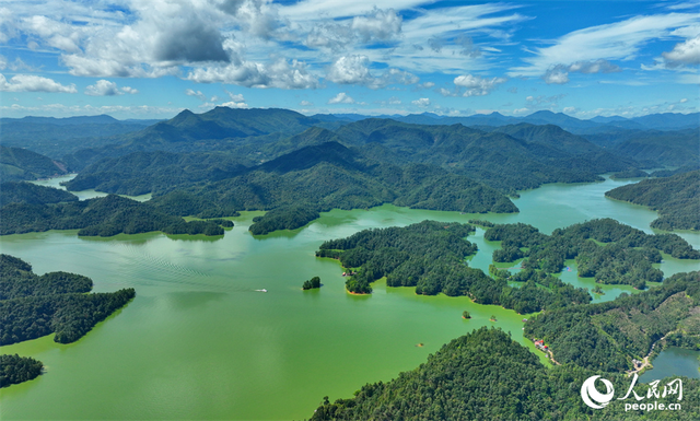 江西上犹：湖光山色景如画
