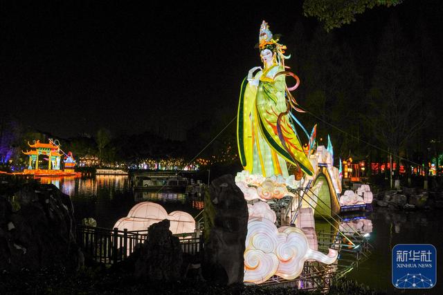 江苏南京：秦淮灯会璀璨夜