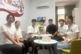 这7名学生都来自襄阳四中，被湖工大同一专业录取图片