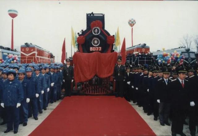 存放在郑州世纪公园里的火车头，大有来头！