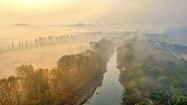 今日图集丨雾锁长江村：常宁的另一面，从晨雾开始苏醒