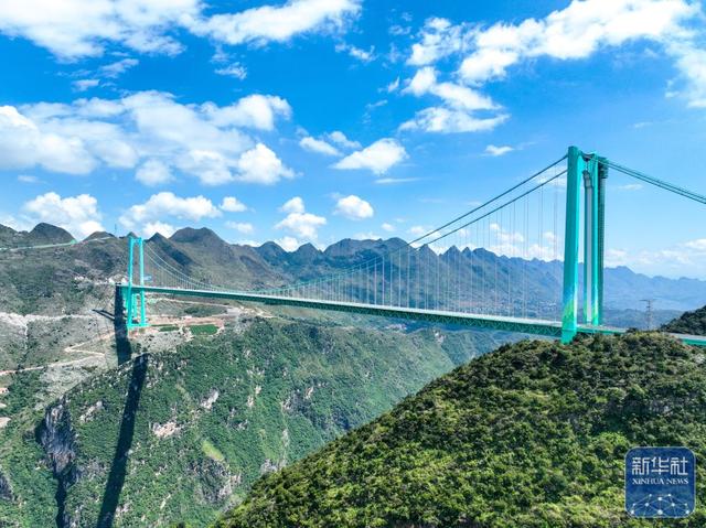 一起来看世界第一高桥的美景