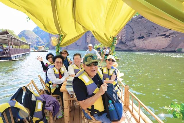 吉隆坡直飞首航抵赣！首站打卡龙虎山，遇见山水秘境！