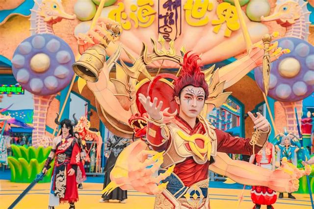 探访河南景区NPC 这碗“青春饭”滋味如何