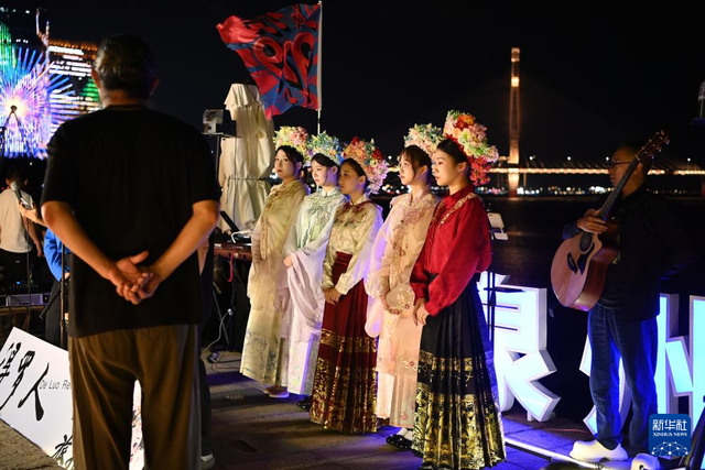 活力中国调研行丨福建泉州：夜经济点亮“滨海浪漫线”