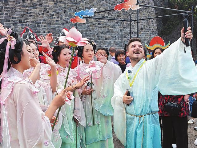 岳阳楼日：千年忧乐再回响