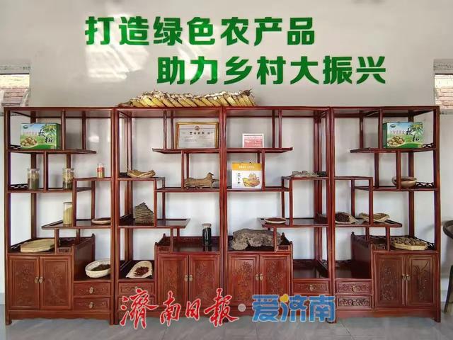 感受山水风光，品味独具特色的农产品与风味美食