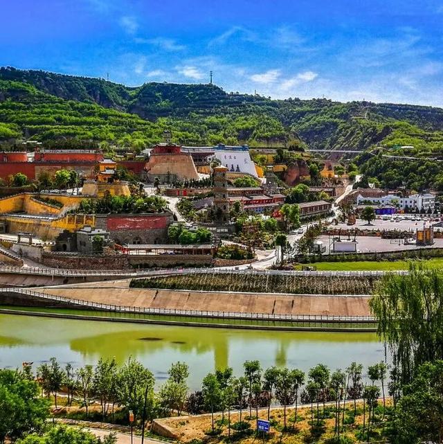 甘肃文旅新地标丨药王洞养生小镇，在穿越的风景里，安放当下的自己