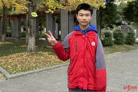 盛典展播｜因患癌截肢，这位15岁的“独臂少年”是个乐天派图片