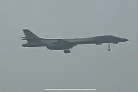 美媒：两架美空军B-1B轰炸机降落在土耳其一处空军基地图片