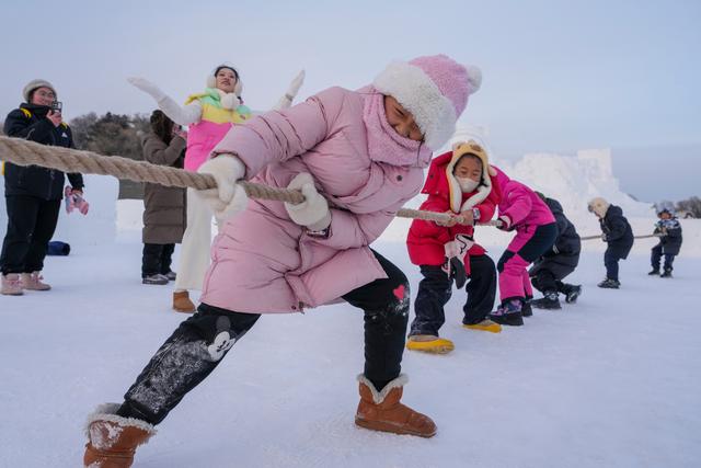 哈尔滨太阳岛雪博会：赴一场雪的童话之约