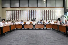 AI赋能传媒新篇章：成都传媒集团携手易观  用“工作坊”深化智媒应用与创新图片