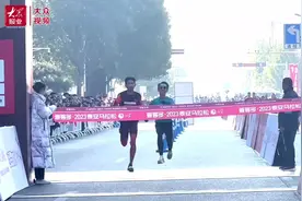 视频｜刺激！冠亚军之争，仅一秒之差！图片