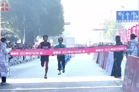 视频｜刺激！冠亚军之争，仅一秒之差！图片