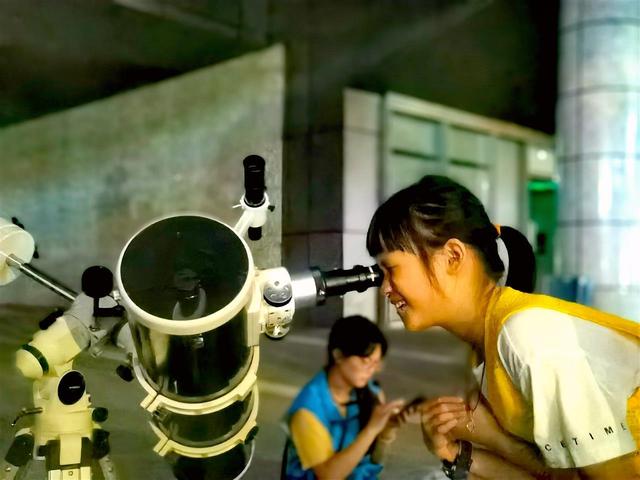 “潮”玩武汉⑪|不要家长陪，趣望星空美，一群孩子自搭帐篷夜宿博物馆