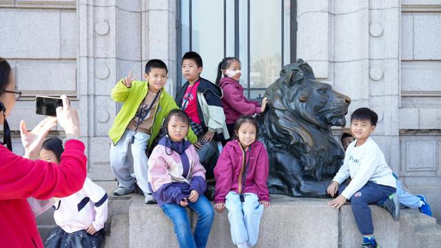 人文行走观建筑美学， “家长课堂”赏寻味外滩