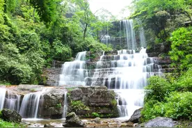 四季旅行·光影云南｜昭通大关：“慢门”下的瀑布胜景图片