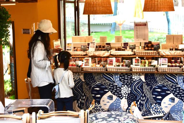 翠湖城市绿道开放 引市民游客热捧