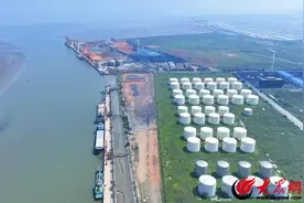 山东港口渤海湾港寿光港区重启成品油接卸业务图片