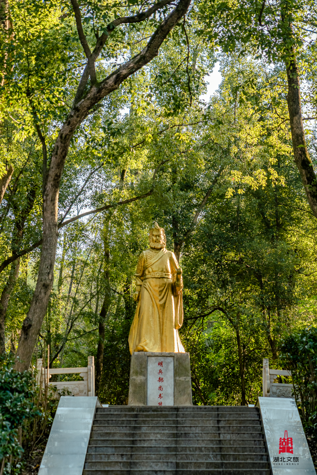 抓住晴天尾巴，徒步青龙山！