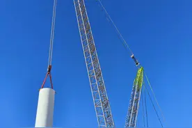 冠绝非洲！最大吨位履带起重机长沙造图片