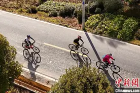 2024“一带一路”国家驻华使节自行车系列赛（黄山·祁门站）开赛图片