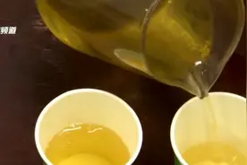 喝茶能“刮油”？医生：不靠谱！可能会加重病情……图片