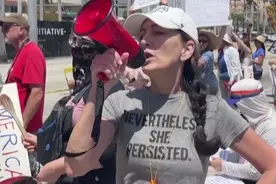 中国小伙喊话美国人民 你们的敌人是美国寡头图片