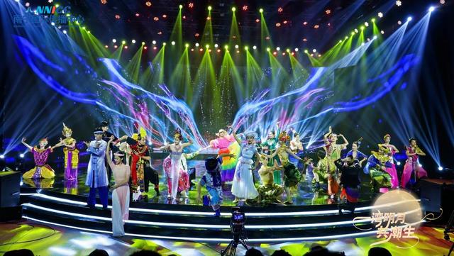“一湾明月共潮生”第五届跨国中秋晚会在南宁举行