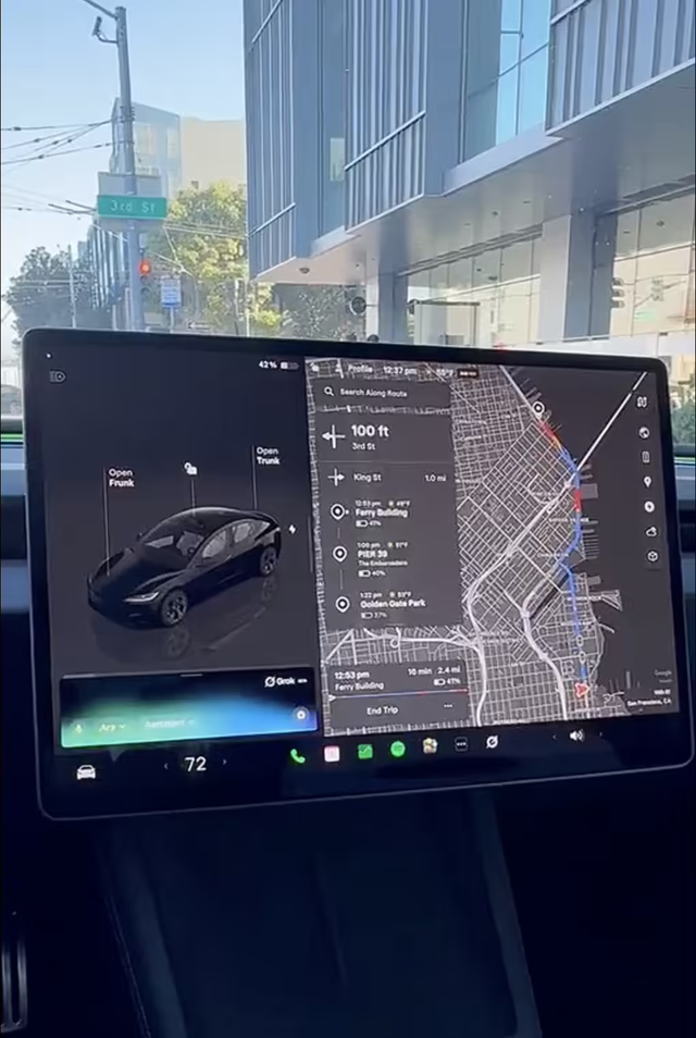 法院：下班后回工作微信属于加班；估值 140 亿美元，软银、英伟达或投机器人公司；2025 微博年度词「赛博」