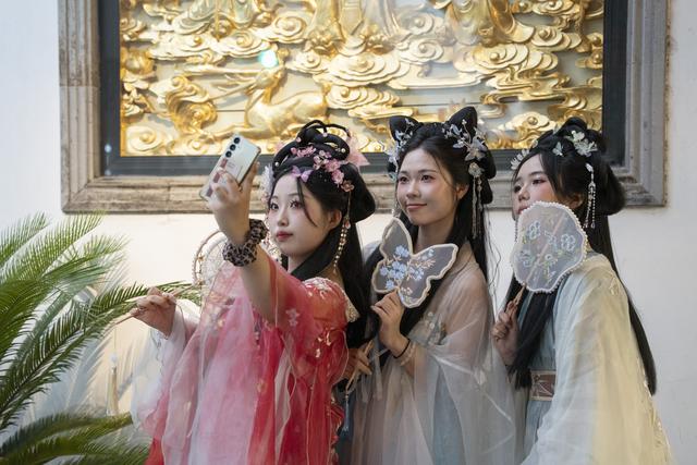“China Travel”今夏热度持续 上海迎来暑期入境游热潮