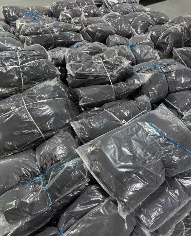 银基老板：“排骨羽绒服”成冬季爆款