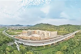 华星汽车城项目进入最后收尾阶段图片