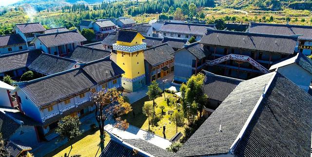 凉山冬日私藏路线，一天解锁“冰与暖”的双倍治愈