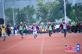 “少年驰骋如风，赛场我是英雄” 天府三中小学部举行冬季运动会图片