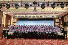 为省队输送高质量后备人才，浙江省青少年足球训练营开营图片