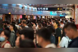 国庆假期，西安地铁累计客流量达3564.7万人次图片