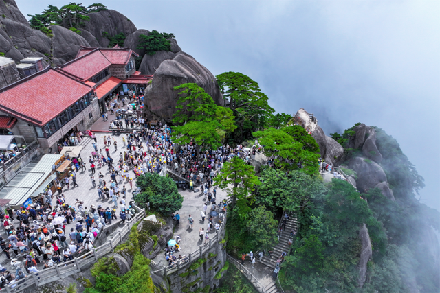 【早安，黄山】黄山市文化和旅游深度融合发展座谈会·新安茶会召开 ‖ 2025黄山马拉松赛事将于11月30日举行